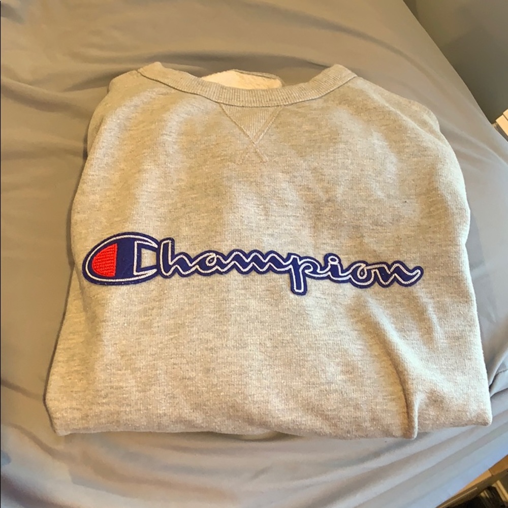 Men’s Champion Grey Crewneck